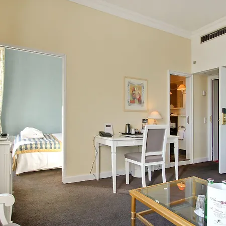 Profilhotels Plaza Отель 4*