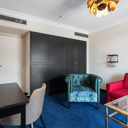 Profilhotels Plaza