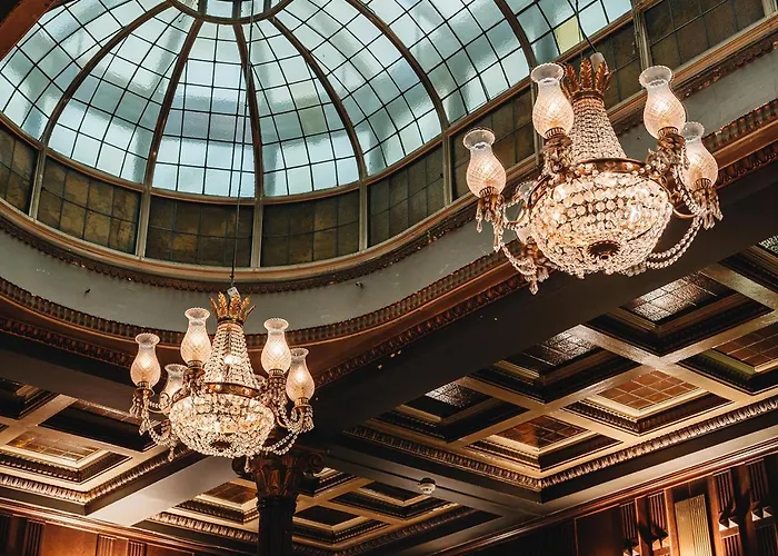 Отель Profilhotels Plaza 4*