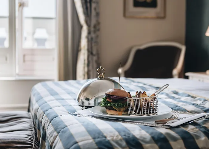 Отель Profilhotels Plaza