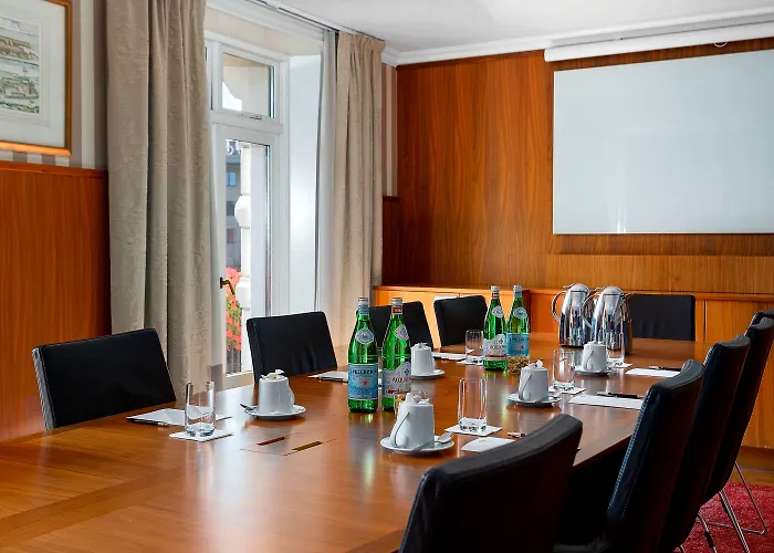 Profilhotels Plaza Отель