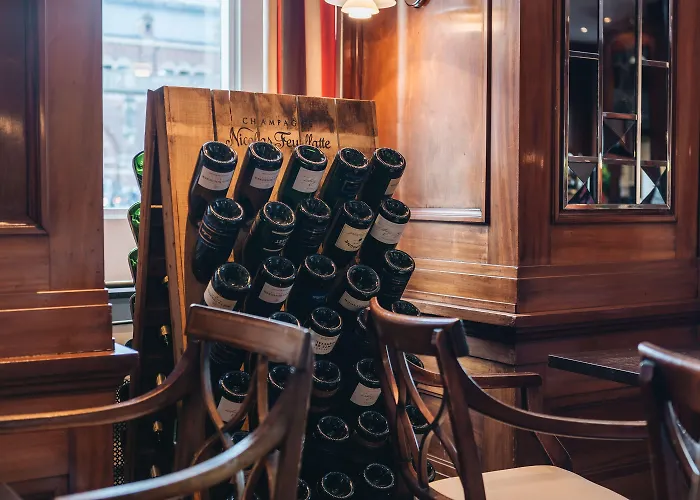 Отель Profilhotels Plaza 4*