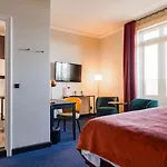 Profilhotels Plaza מלון 4*