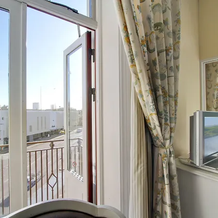 Profilhotels Plaza فندق 4*