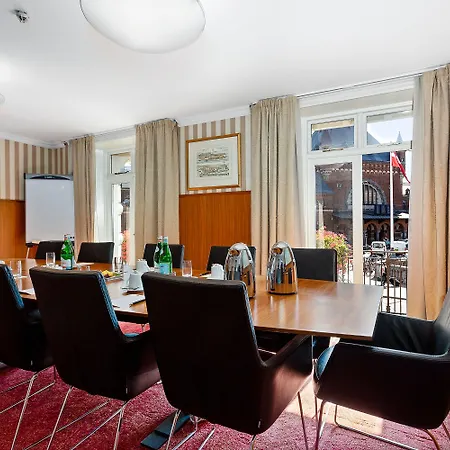 Profilhotels Plaza 4*